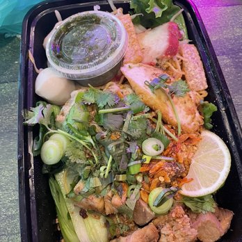 E-Jae Pak Mor - Ba Mee Hang - Thai Near Me - Seattle, Washington
