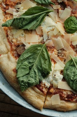 SnapBack Pizzeria by null