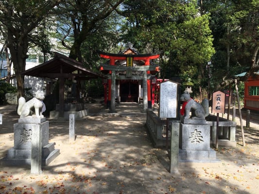 Sumiyoshi Shrine by null