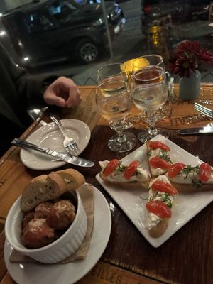 Café Meuse by null