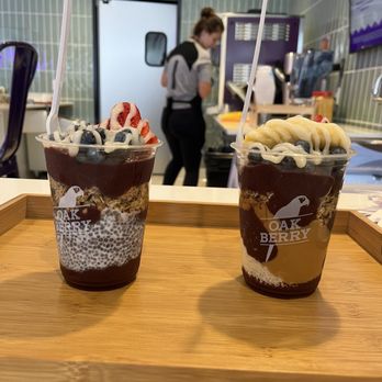Oakberry Acai - Crunchy bowl on left and make your own on right - Acai Bowls Near Me - San Diego, California Oakberry Acai - Crunchy bowl on left and make your own on right - Acai Bowls Near Me - San Diego, California