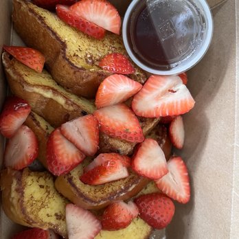 Fig Tree Cafe - strawberries & cream - Sandwiches Near Me - Pacific Beach, California