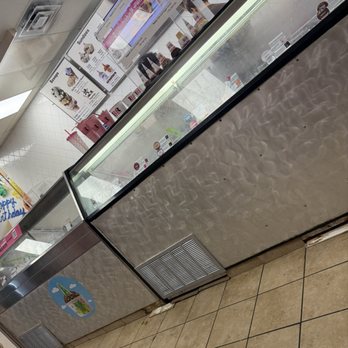 Baskin-Robbins - This place was filthy!!! There is mold growing in the freezer tracks. The tables are covered in ice cream along with the floor. - Ice Cream & Frozen Yogurt Near Me - Flower Mound, Texas Baskin-Robbins - This place was filthy!!! There is mold growing in the freezer tracks. The tables are covered in ice cream along with the floor. - Ice Cream & Frozen Yogurt Near Me - Flower Mound, Texas