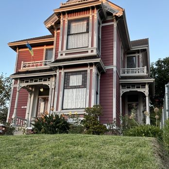 Carroll Ave - Carroll Ave has the Most Victorian Homes on 1 Street in LA. The Picturesque Street includes The Thriller & Charmed TV Show Houses Oct. 2023 - Local Flavor Near Me - Los Angeles, California Carroll Ave - Carroll Ave has the Most Victorian Homes on 1 Street in LA. The Picturesque Street includes The Thriller & Charmed TV Show Houses Oct. 2023 - Local Flavor Near Me - Los Angeles, California