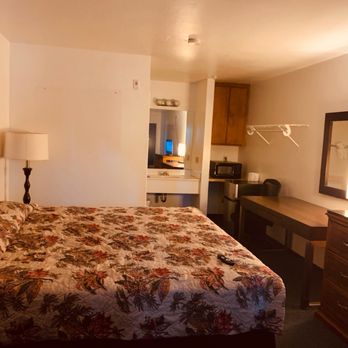 Pine Valley Inn Motel - My room, nothing fancy but comfy. Same I've found in most every country motel. - Hotels Near Me - Pine Valley, California Pine Valley Inn Motel - My room, nothing fancy but comfy. Same I've found in most every country motel. - Hotels Near Me - Pine Valley, California