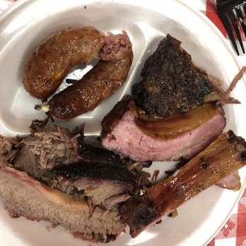 Black's Barbecue Lockhart - Sausage, pork rib, beef rib, brisket - Barbeque Near Me - Lockhart, Texas Black's Barbecue Lockhart - Sausage, pork rib, beef rib, brisket - Barbeque Near Me - Lockhart, Texas