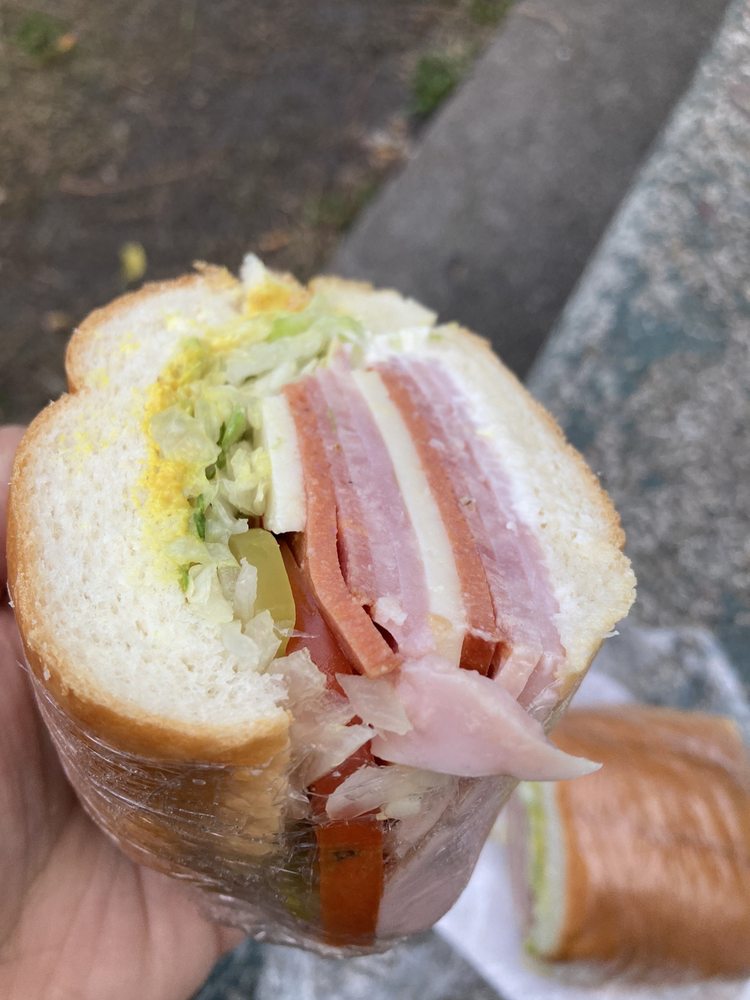 TOM’S MARKET Updated October 2024 15 Photos & 17 Reviews 331 N