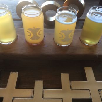 Tin City Cider - Flights - Cideries Near Me - Paso Robles, California Tin City Cider - Flights - Cideries Near Me - Paso Robles, California