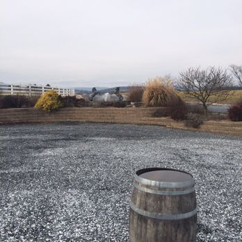 The Winery at Kindred Pointe - Pretty horse fountain, plenty of parking. - Wine Tasting Room Near Me - Mount Jackson, Virginia The Winery at Kindred Pointe - Pretty horse fountain, plenty of parking. - Wine Tasting Room Near Me - Mount Jackson, Virginia
