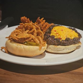 Aubrey's - Pizza Near Me - Lebanon, Tennessee