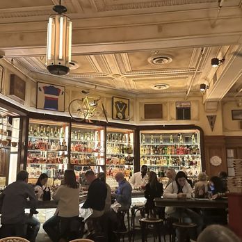 Le Diplomate - Bar area - Brasseries Near Me - Washington, DC, District of Columbia