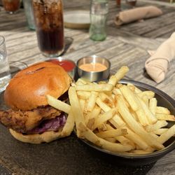 Maxwell Alley - Fried Chicken Sandwich