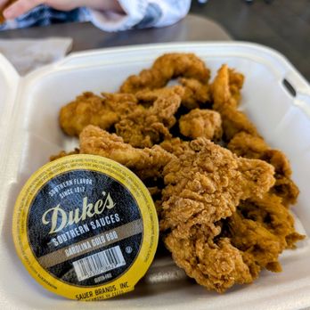 Hardee's - 10 Piece Hand-Breaded Chicken Tenders Box - Burgers Near Me - Oshkosh, Wisconsin Hardee's - 10 Piece Hand-Breaded Chicken Tenders Box - Burgers Near Me - Oshkosh, Wisconsin
