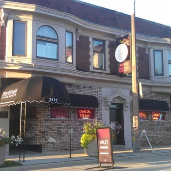 Five O'Clock Steakhouse - Outside, before the sun set. - Steakhouses Near Me - Milwaukee, Wisconsin
