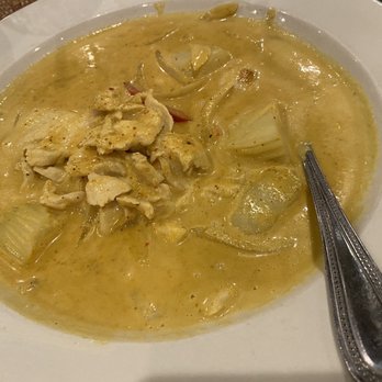Thai Thani - Yellow curry chicken - Thai Near Me - Orlando, Florida Thai Thani - Yellow curry chicken - Thai Near Me - Orlando, Florida