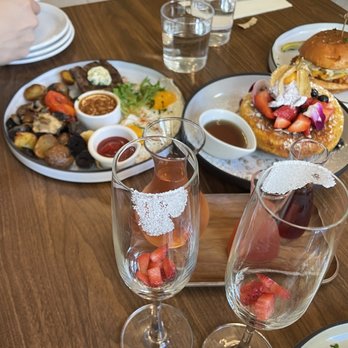 Palate Kitchen - Such beautiful plated! Pictured is steak frites and hot cakes - Coffee & Tea Near Me - Vancouver, British Columbia