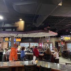 Big Louie's Bar & Grill