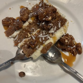 Cheddar's Scratch Kitchen - Carrot cake - American Near Me - Miami, Florida