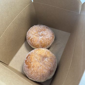 Le Creme - Saw malasadas. Had to try - Desserts Near Me - San Jose, California