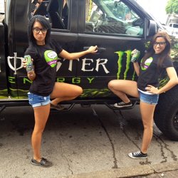 Vantage Trade Show Talent - Promotional Models by Vantage Advertising