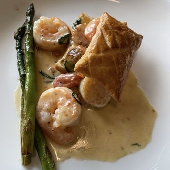 Apropos Restaurant - Shrimp/scallops - Italian Near Me - Peekskill, New York
