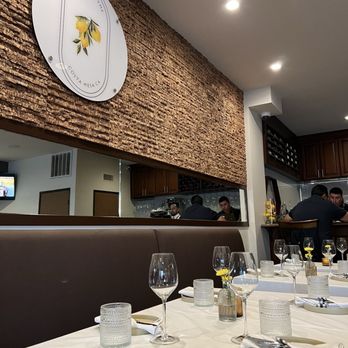 Lemon & Thyme - Dining - New American Near Me - Costa Mesa, California Lemon & Thyme - Dining - New American Near Me - Costa Mesa, California
