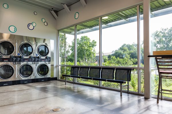 THE BIG CLEAN LAUNDROMAT - ROUND ROCK - Updated August 2024 - 33 Photos