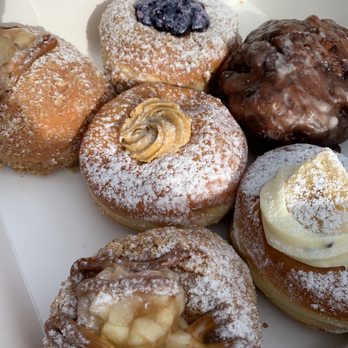Sanremo Bakery - Bakeries Near Me - Etobicoke, Ontario
