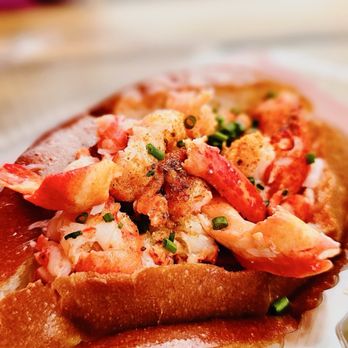 Pike Place Chowder - Maine-Style Lobster Roll - Seafood Near Me - Seattle, Washington Pike Place Chowder - Maine-Style Lobster Roll - Seafood Near Me - Seattle, Washington