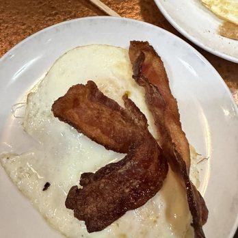 Another Broken Egg Cafe - Bacon and eggs - Breakfast & Brunch Near Me - Burbank, California Another Broken Egg Cafe - Bacon and eggs - Breakfast & Brunch Near Me - Burbank, California