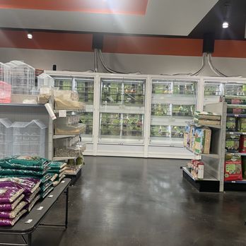 Pet Supreme - Birds - Local Fish Stores Near Me - Canoga Park, California Pet Supreme - Birds - Local Fish Stores Near Me - Canoga Park, California