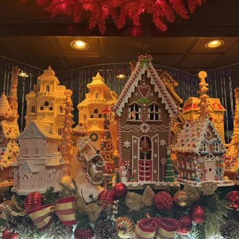 Filomena Ristorante - Christmas Decorations inside restaurant - Italian Near Me - Washington, DC, District of Columbia