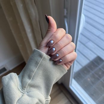 Palm Tree Nails - brown chrome - Nail Salons Near Me - Short Hills, New Jersey