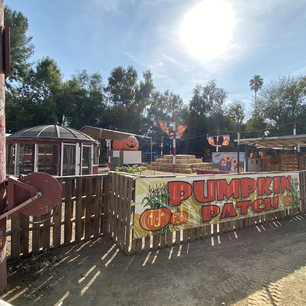 Tapia Bros Farm - Fruits & Veggies Near Me - Encino, California