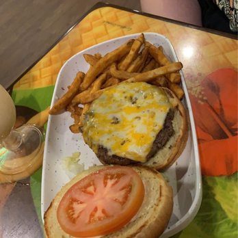 Cheeseburger In Paradise - Burgers Near Me - Honolulu, Hawaii