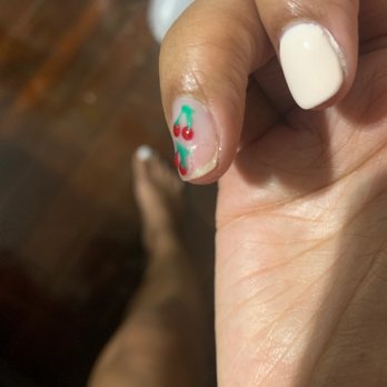Chic Nails & Lashes - Chipped nail 5 hours after - Nail Salons Near Me - Los Angeles, California Chic Nails & Lashes - Chipped nail 5 hours after - Nail Salons Near Me - Los Angeles, California