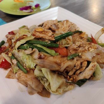 May Thai Kitchen - Pad Kee Mao with - Thai Near Me - Alameda, California May Thai Kitchen - Pad Kee Mao with - Thai Near Me - Alameda, California