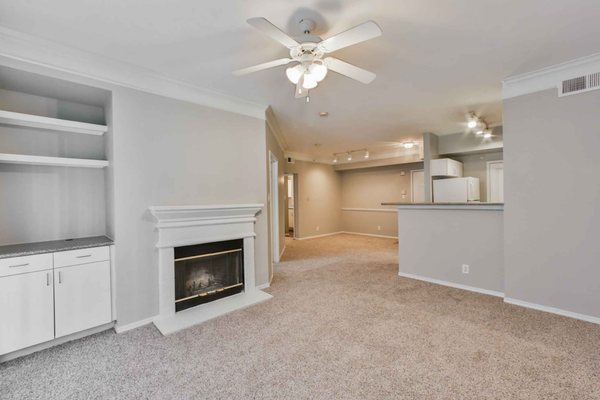 METRO MIDTOWN - Updated December 2025 - 50 Photos - 2350 Bagby St ...