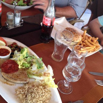 Le Palmier - Food at 4:30pm after visit to roman colosseum! - Restaurants Near Me - Nîmes, 30