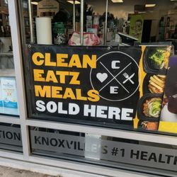 Eddie's Health Shoppe - We plan on trying these Clean Eatz meals.