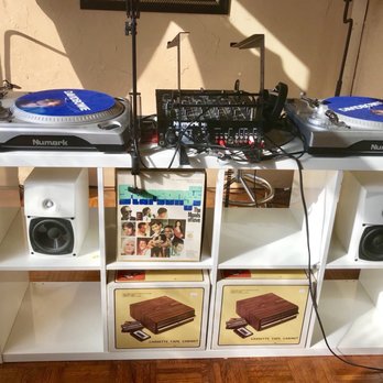 Vinyl Oasis - Nice audio set up-2018 - Vinyl Records Near Me - Ocala, Florida Vinyl Oasis - Nice audio set up-2018 - Vinyl Records Near Me - Ocala, Florida