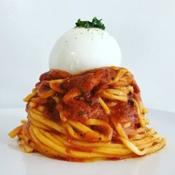 Pasta Sisters - Tomato & Basil Spaghetti with Burrata