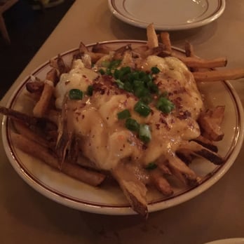 Vinsetta Garage - Disco fries. A little too much red pepper and I wish the gravy had a bit more flavor. - American Near Me - Berkley, Michigan