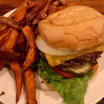 Burger Up - Franklin - Bear Creek Farm Classic cheeseburger with sweet potato fries - Burgers Near Me - Franklin, Tennessee