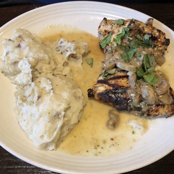 Carrabba's Italian Grill - Pollo Rosa Maria (canned mushrooms?) (sparse prosciutto). - Italian Near Me - Omaha, Nebraska