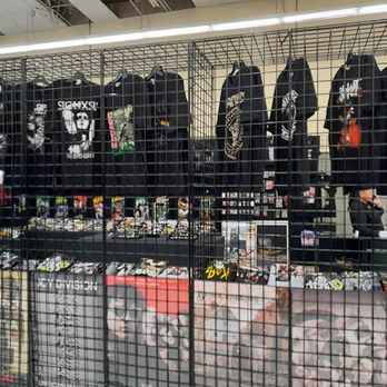 Ninja X Change - T shirt vendor - Comic Books Near Me - Riverside, California
