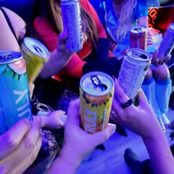 Party Bus 909 - They even had cold drinks ready for us!