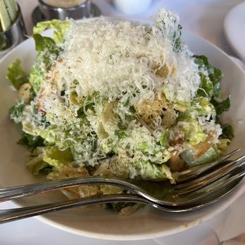 Mon Ami Gabi - Caesar salad - French Near Me - Chicago, Illinois