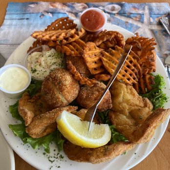 Captain's - Lightly fried shrimp and scallops - Bars Near Me - Forked River, New Jersey