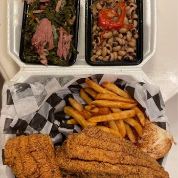 Daq and Mag Daiquiris - two trays of food - Seafood Near Me - Dallas, Texas Daq and Mag Daiquiris - two trays of food - Seafood Near Me - Dallas, Texas